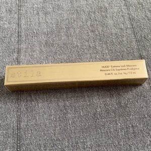 Stila HUGE Extreme Lash Mascara